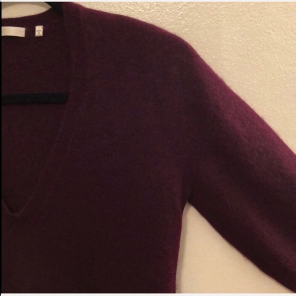 Vince Deep Vneck Red Burgundy Cashmere Sweater - Picture 6 of 6